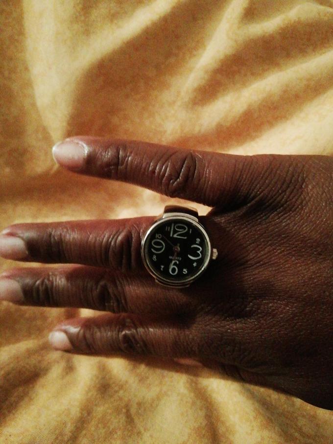 Montre à bague réglable pour homme et femme
